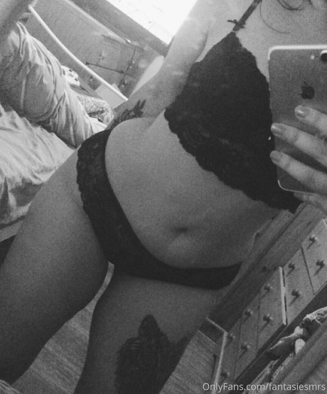 fantasiesmrs naked star archive