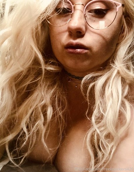 freeknockers420 pornstar free gallery