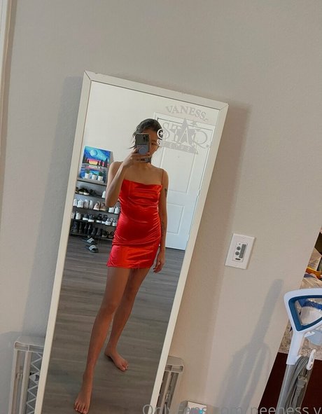 peeness y high quality model image