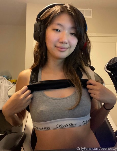 peeness y pornstar sex img