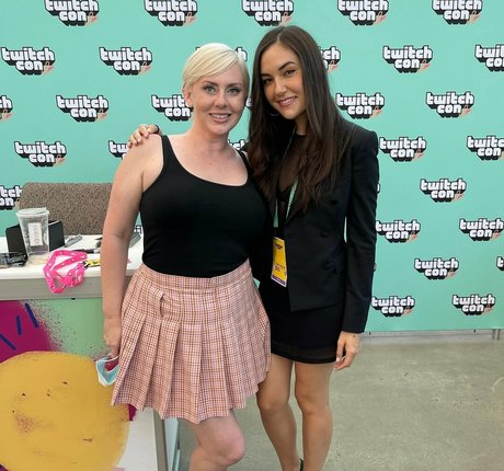 madam genevieve free model image