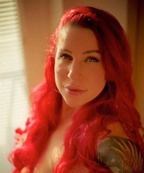 larraphoenix best actress image