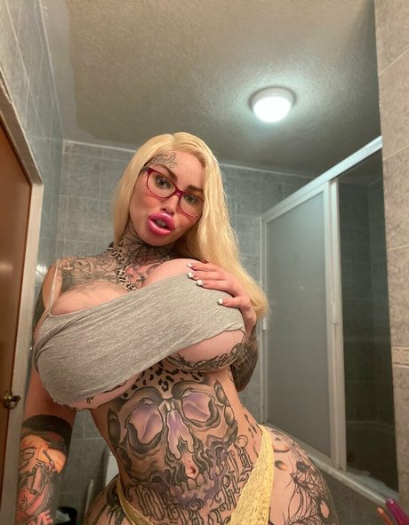 asian mom onlyfans nude image