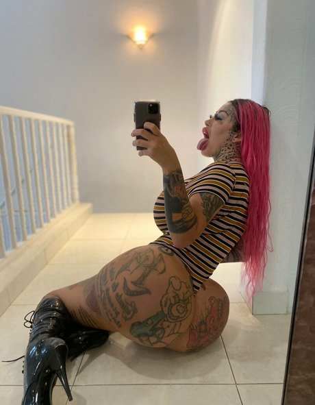 Xomarym model sexy img