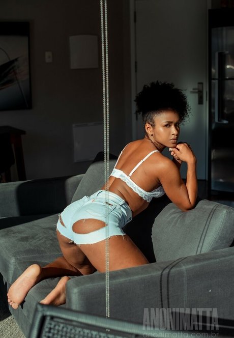 Naiara Rodrigues perfect star picture