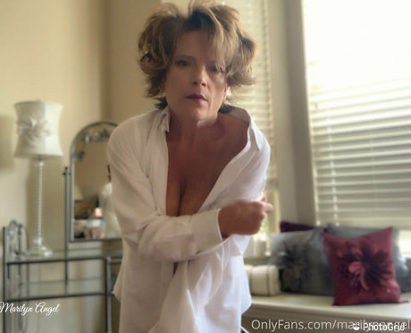 marilynangel model erotic pic