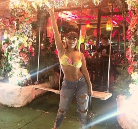 Geiciane Costa nice star image