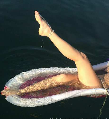 redhead slut onlyfans erotic pics