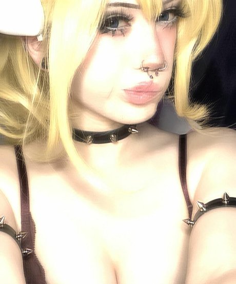 pipssqueakss erotic model gallery