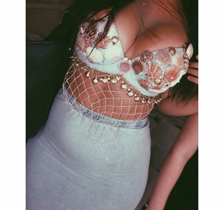 Holly Marston pretty star pictures