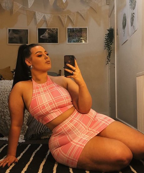 Holly Marston star nice images