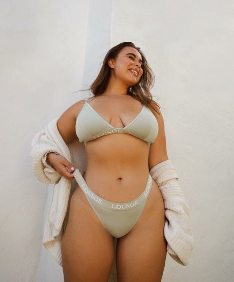 Venezia Cruz nice actress archive