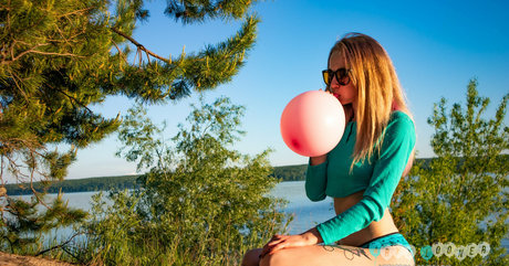 aryxloonfree hot model photo