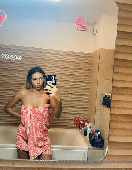 yammy vanesaa pretty actress photos