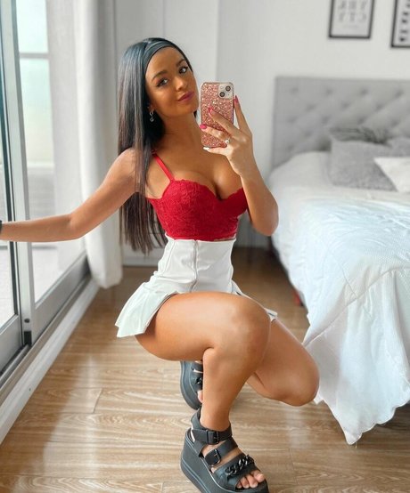 Valespurio hot star image