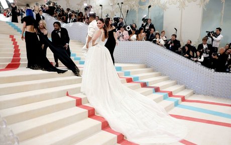 Alia Bhatt sexy model img