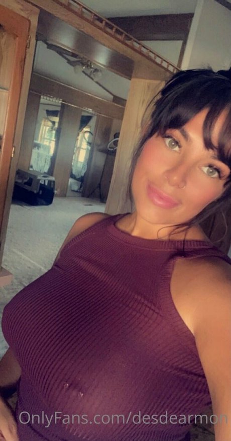 Desdearmon_ hot actress picture