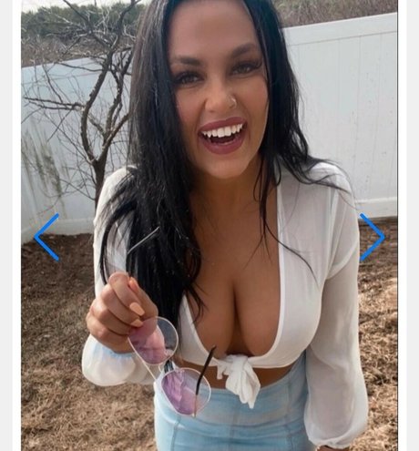 busty lingerie onlyfans sexy naked photos