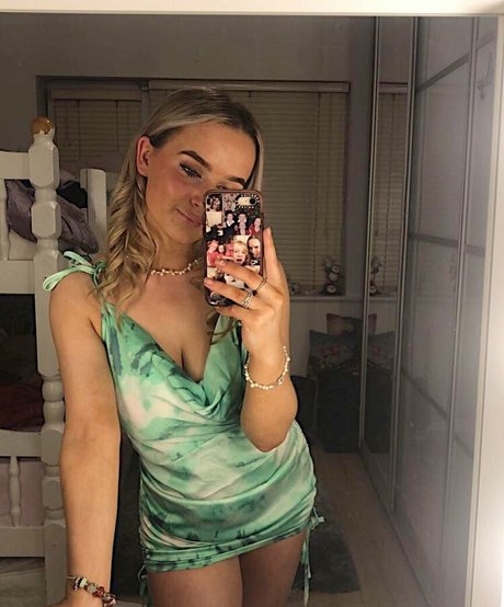 sucking tits onlyfans erotic pic