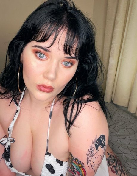 ofbillie hd actress photos