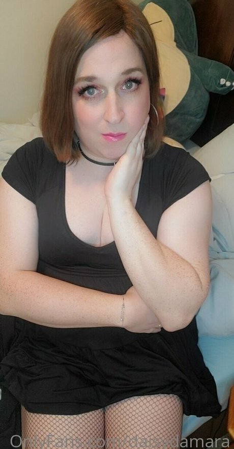 daisydamara top star photo