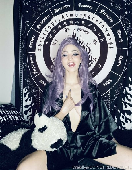 Drakillya nude star picture