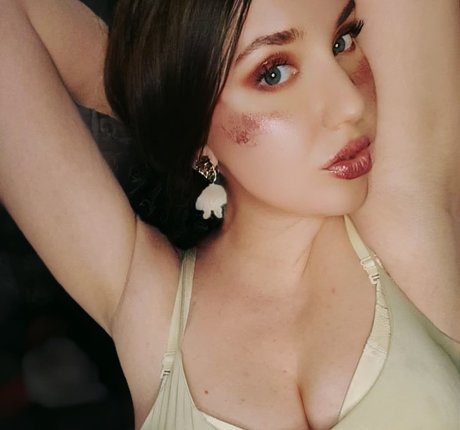 mymillionway sexy model picture