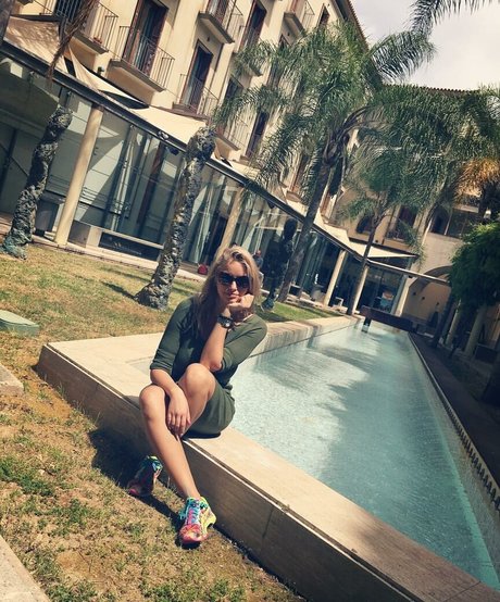 hottest young onlyfans free naked pic