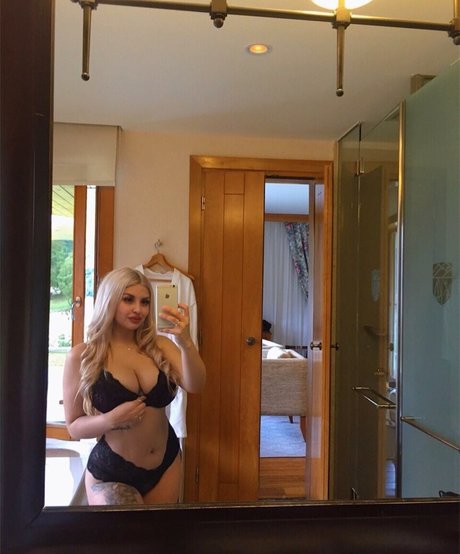 Lolaa leiva nice star pics