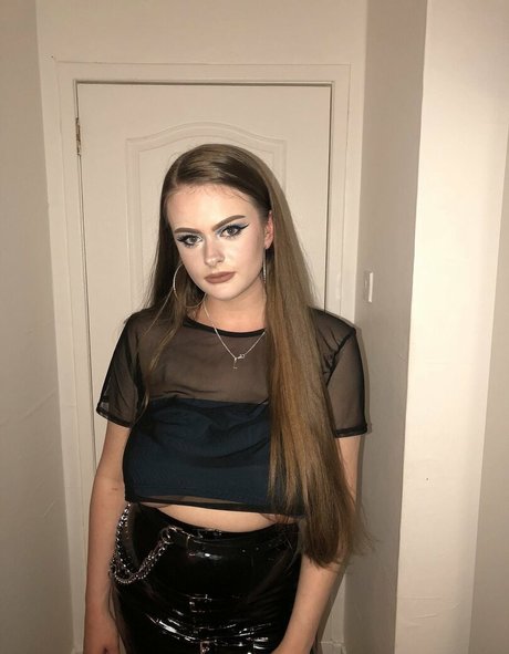 Bex McFadden free model pic