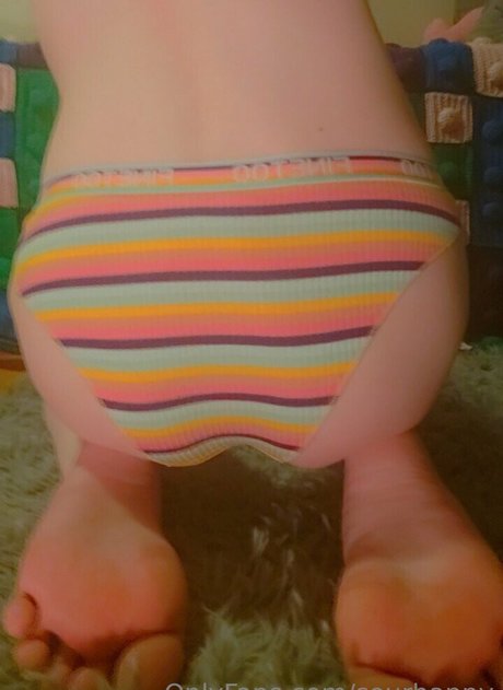 sourhappy sex model pic