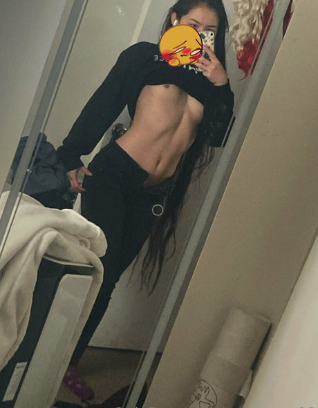 momome03 pornstar pretty img