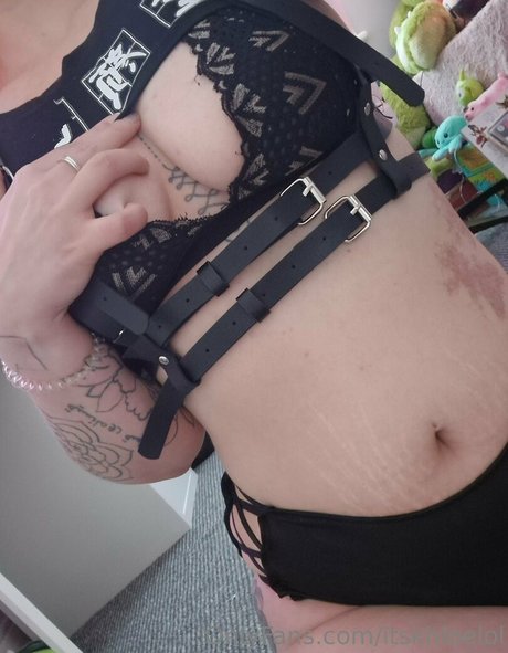 itskhloelol top model img