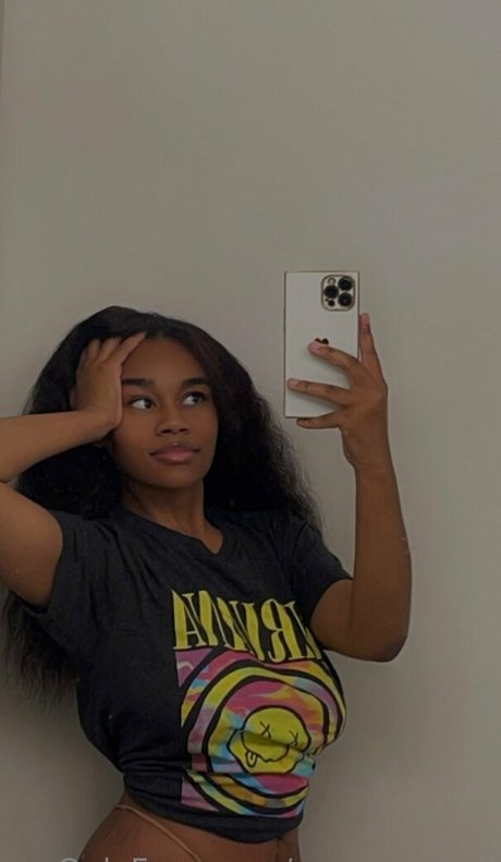 nyreeraquell star hot photo