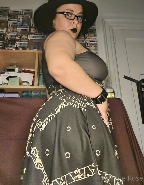 valkyrie rose freee top actress photo