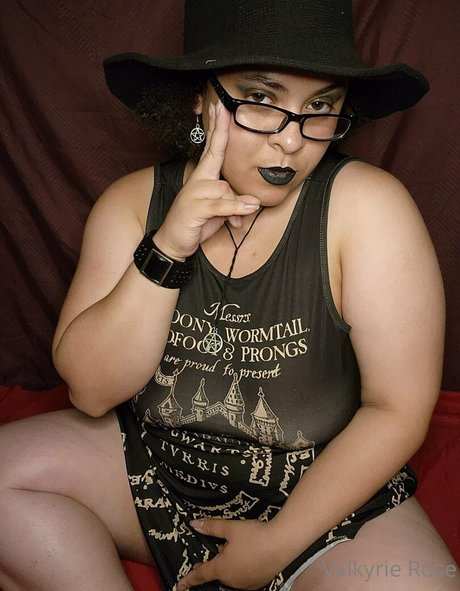 valkyrie rose freee beautiful model pictures