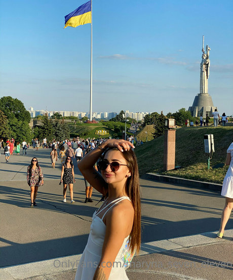 shemale fucks girl onlyfans pornographic image