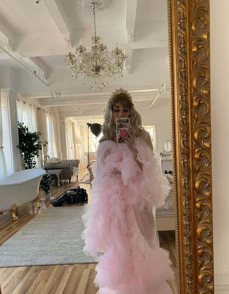 ofdgbuni naked pornstar photo