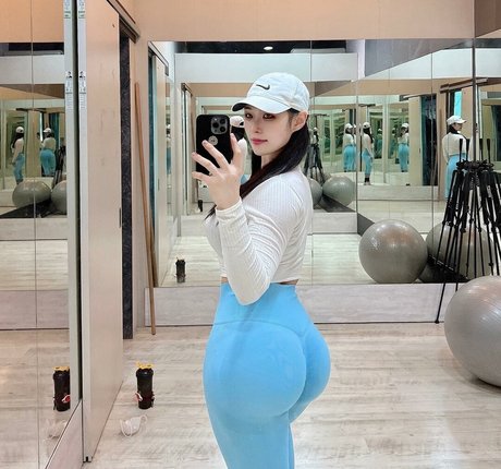 shemale cumshot onlyfans free xxx image