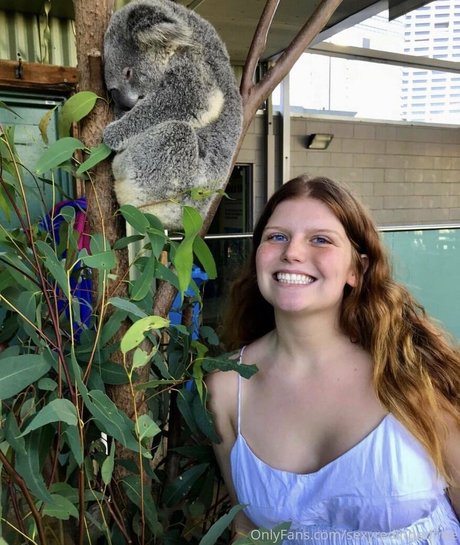 sexyredinbedfree top actress pic