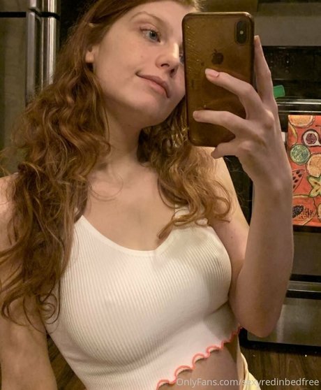 sexyredinbedfree model hd image