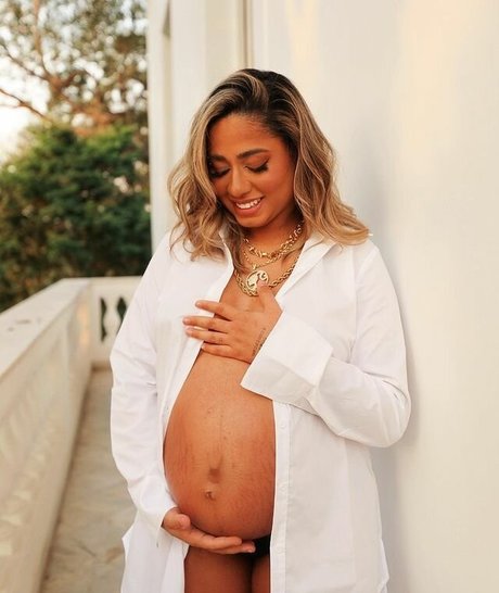 Mc Loma nude star pic