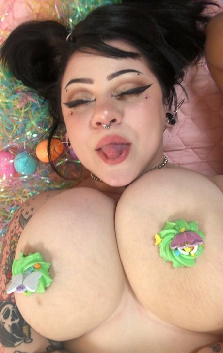 Spooky Girl Love pornstar hot img