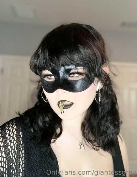 giantessgrey beautiful actress pic