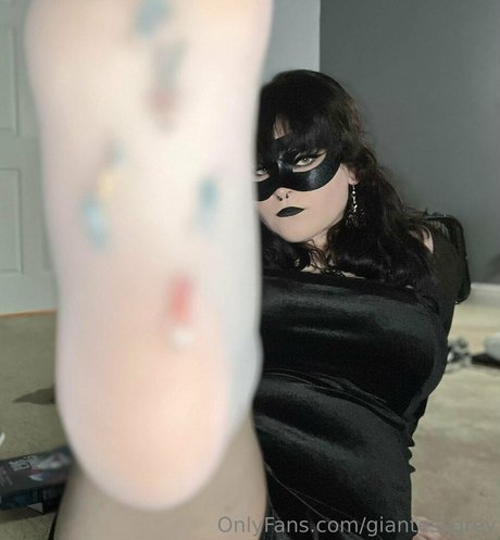 giantessgrey beautiful model pictures