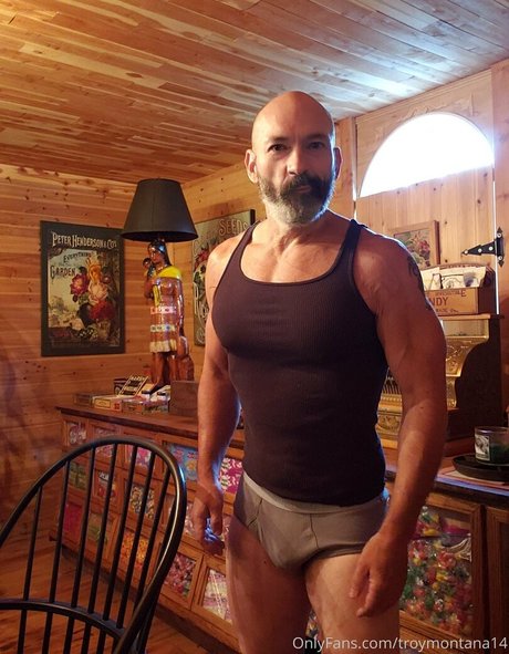 troymontana14 model pornographic pic