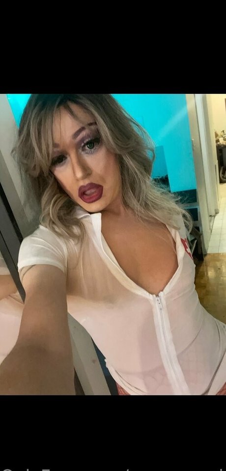 queenmarlagonzo xxx model picture