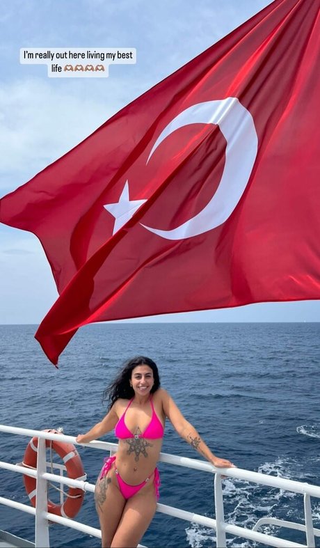 asian top onlyfans porno picture