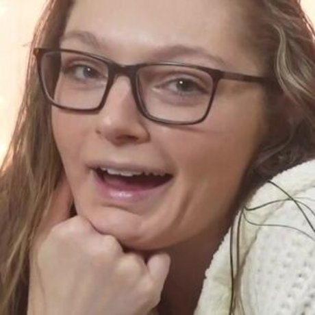 Curves 4 daze adult actress pics