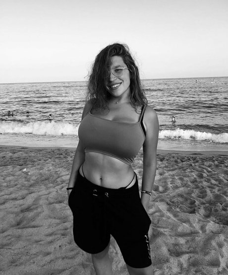 Anna Romero hot star photo